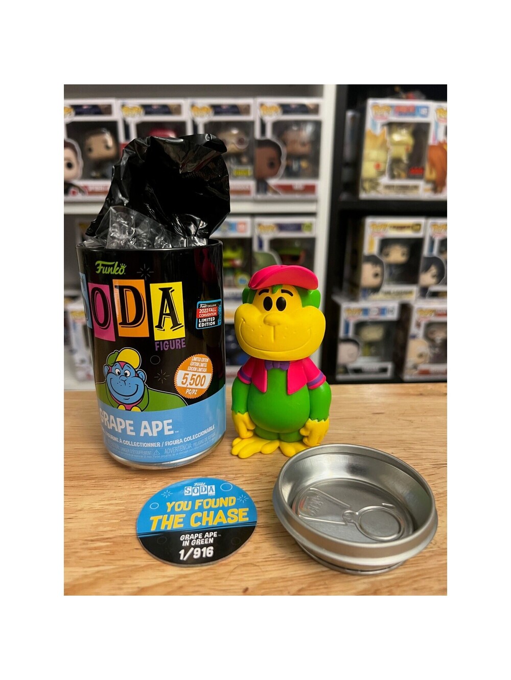VAULTED LIMITED EDITION EXCLUSIVE CHASE BLACKLIGHT Grape Ape Funko Soda Cartoon